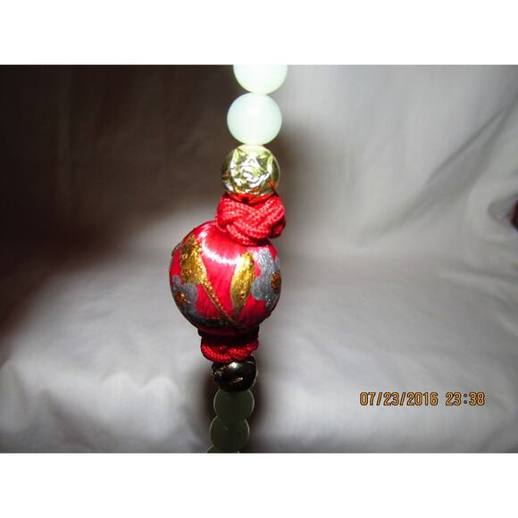 Lovely Estate Vintage JADEITE BEAD 24" NECKLACE with 5 Silk Beads 61g - Picture 5 of 6